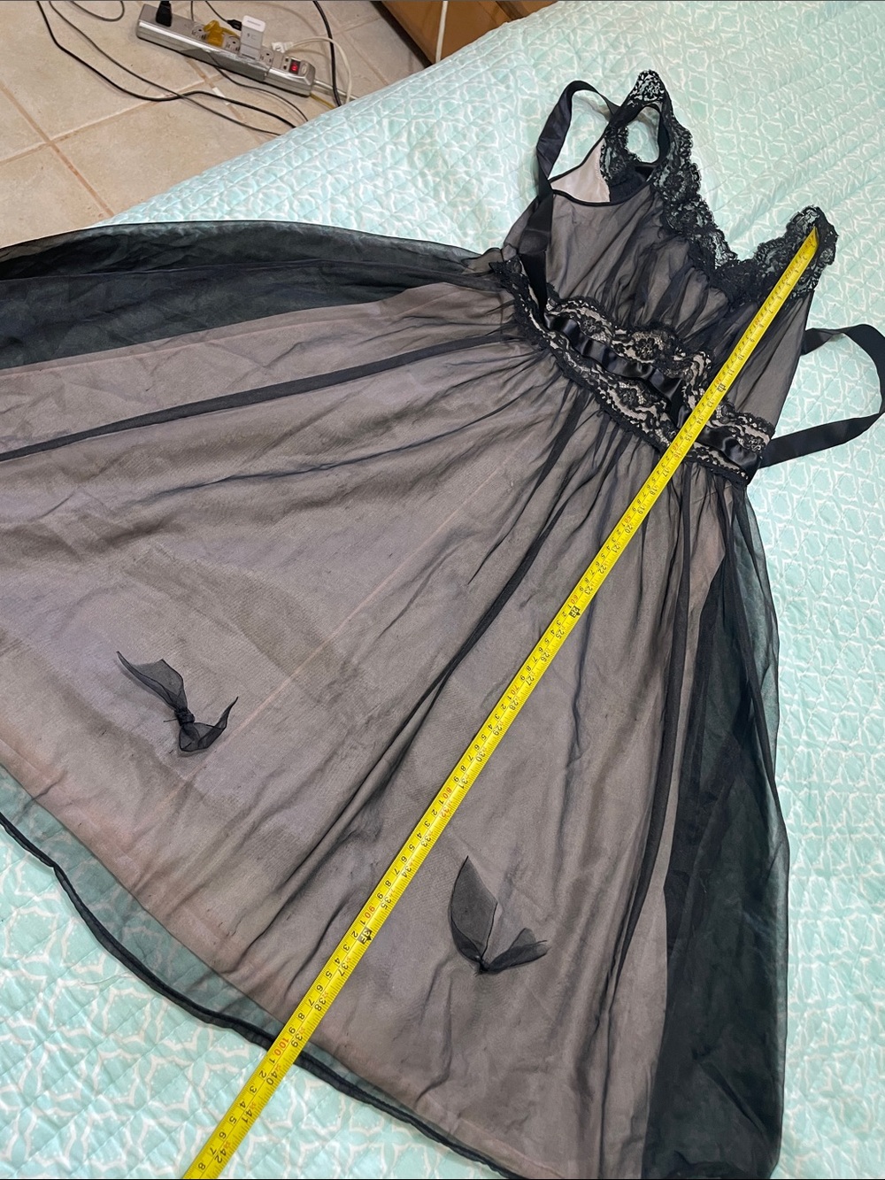 lace trim, vintage tie, back nightgown - Picture 6 of 6